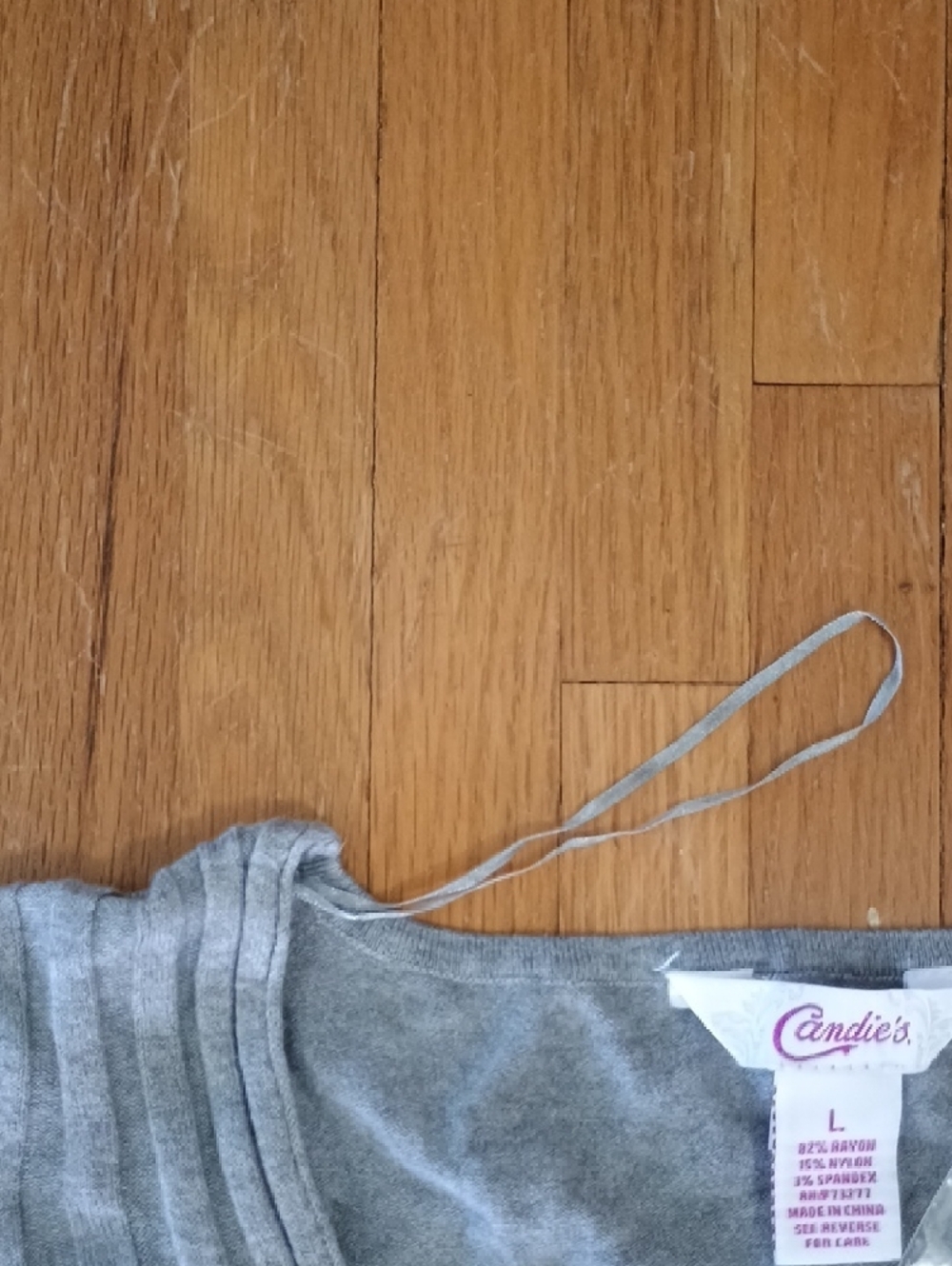 Candie's Heather Gray Ribbed Long-Sleeve Top with Gathered Front - Picture 6 of 6